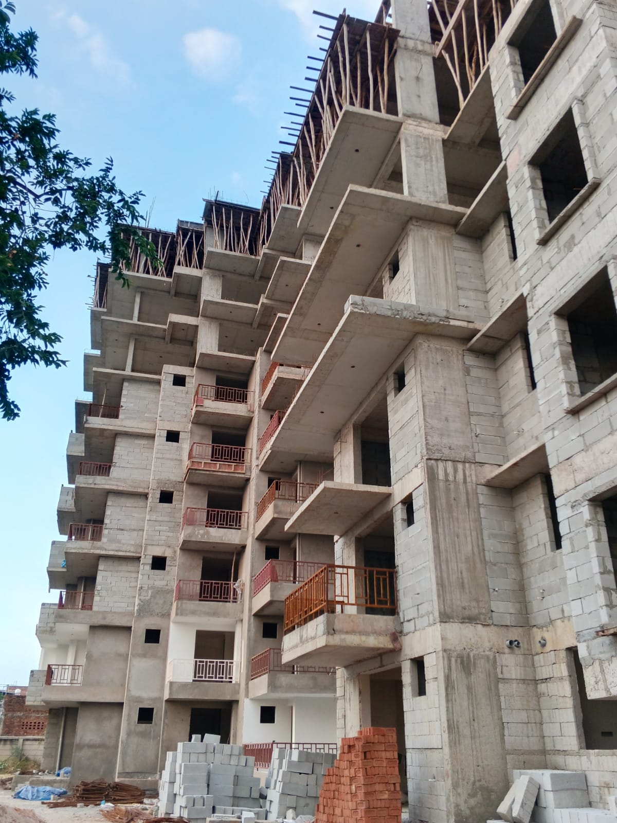 MAHALAKSHMI APARTMENTS